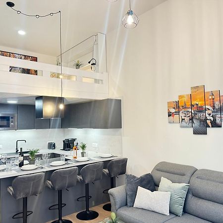 Free Parking - Cozy Apartment Near Vysehrad Railway Bridge Prag Exterior foto
