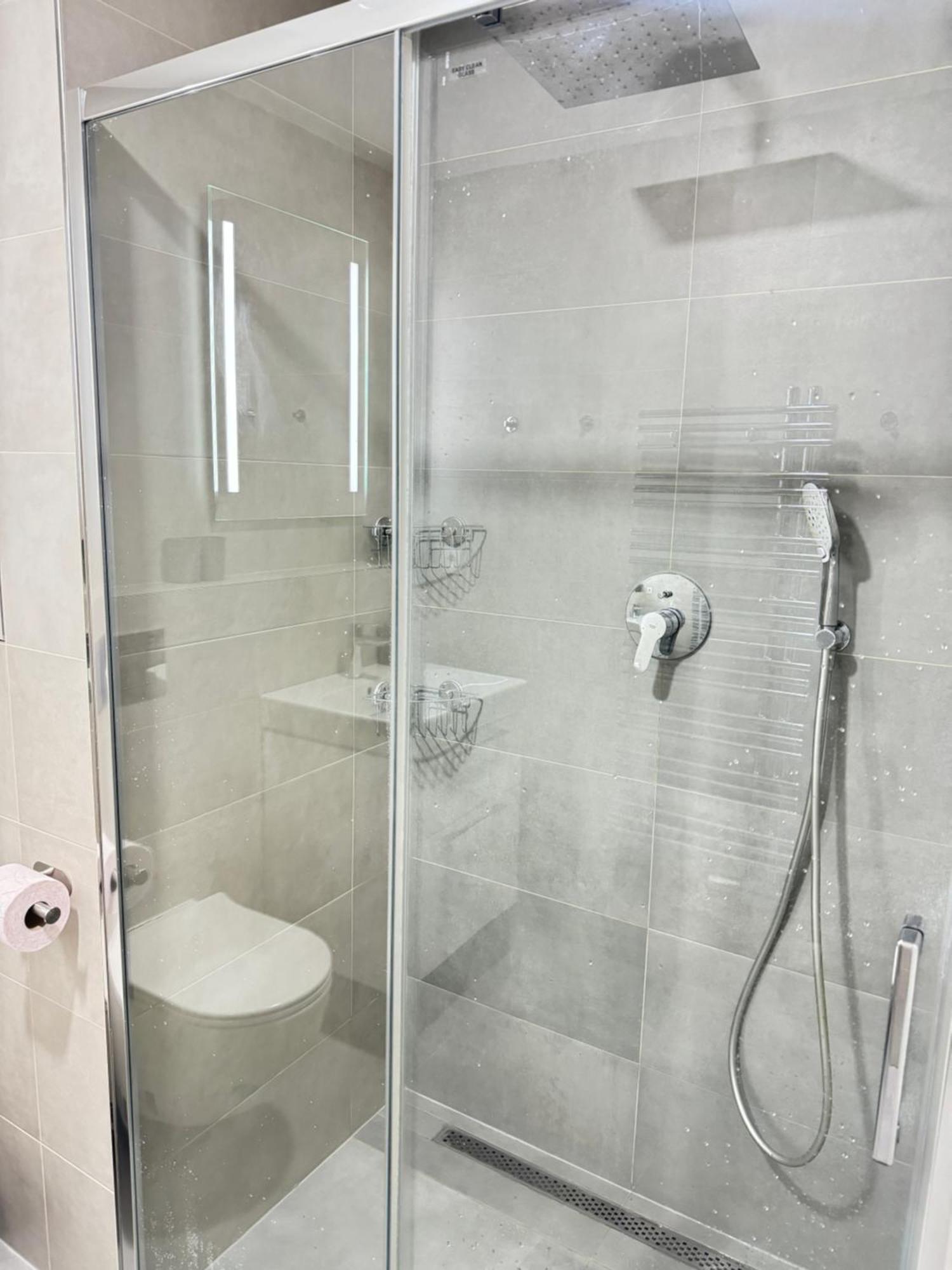 Free Parking - Cozy Apartment Near Vysehrad Railway Bridge Prag Exterior foto