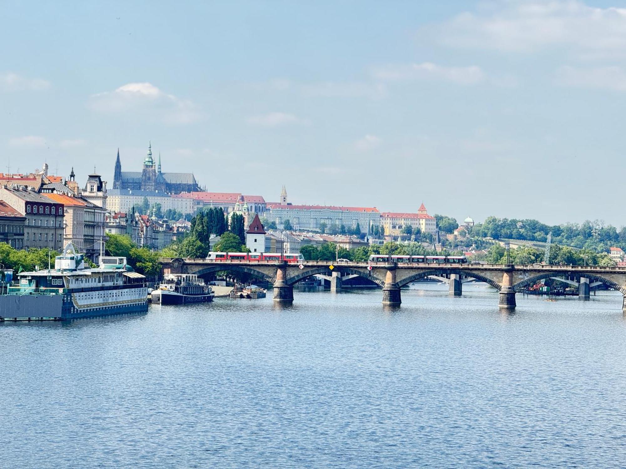 Free Parking - Cozy Apartment Near Vysehrad Railway Bridge Prag Exterior foto